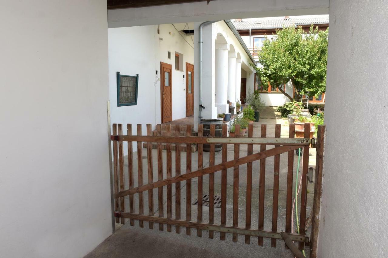 Hotel Weingut Martinshof Sankt Ulrich  Zewnętrze zdjęcie